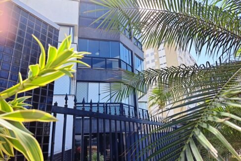 agcaiobaimoveis apartamento 02 suites a beira mar em caioba 01